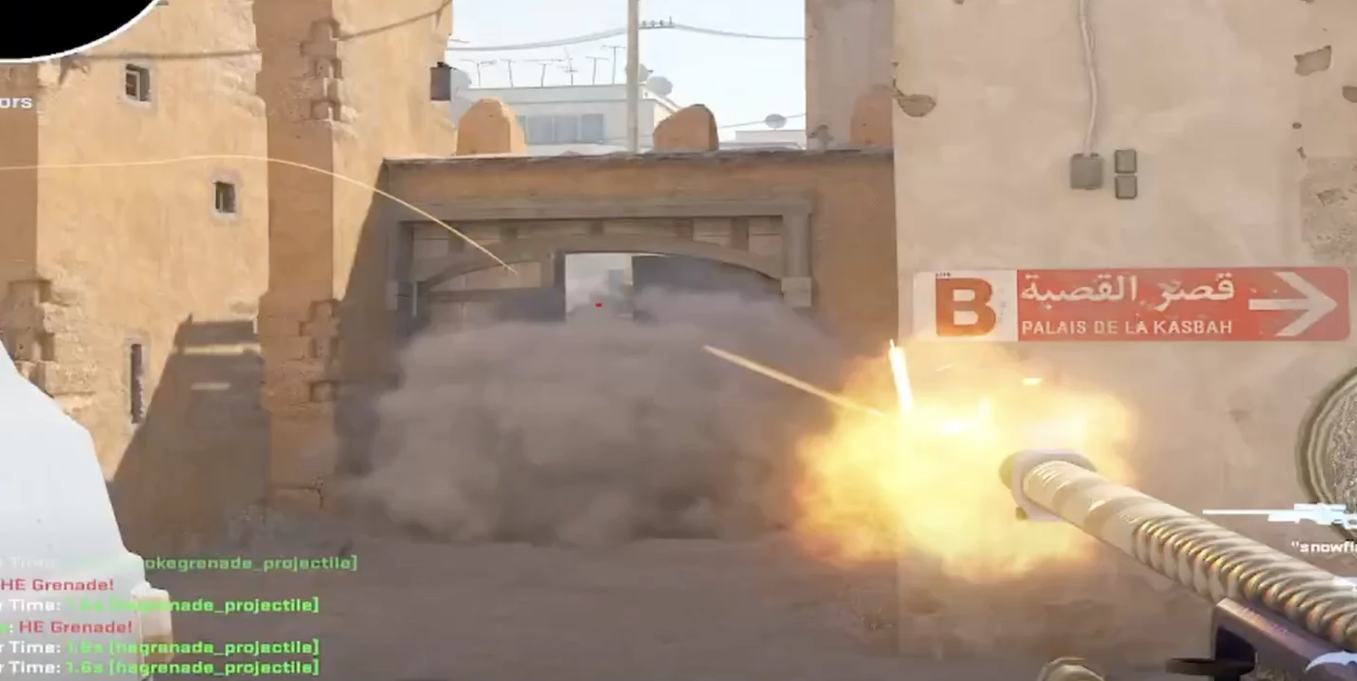 Dust 2 CT Mid smoke break HE dispersing the smoke at Mid Doors